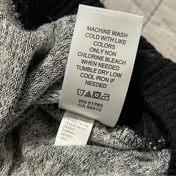 Maurices Haven Cozy Knit Floral Crew Neck Sweatshirt Size Small - Picture 7 of 8